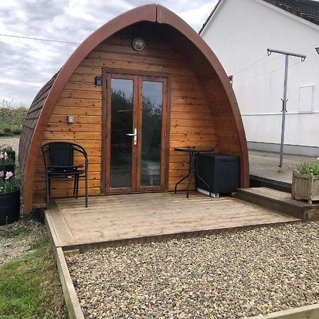 The Rainbow Pod Vila Milltown Malbay Exterior foto