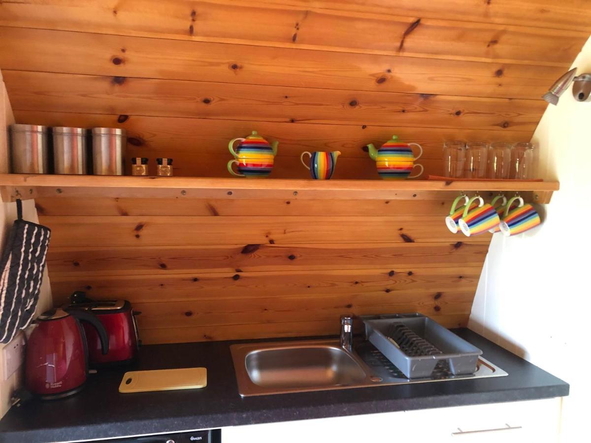 The Rainbow Pod Vila Milltown Malbay Exterior foto