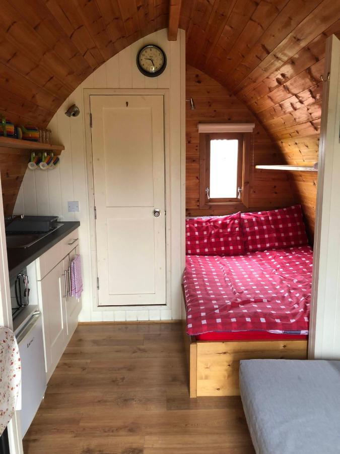 The Rainbow Pod Vila Milltown Malbay Exterior foto