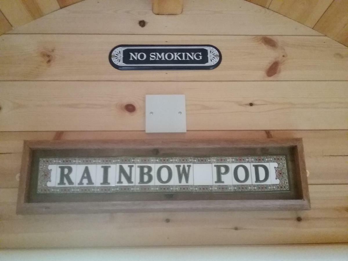 The Rainbow Pod Vila Milltown Malbay Exterior foto