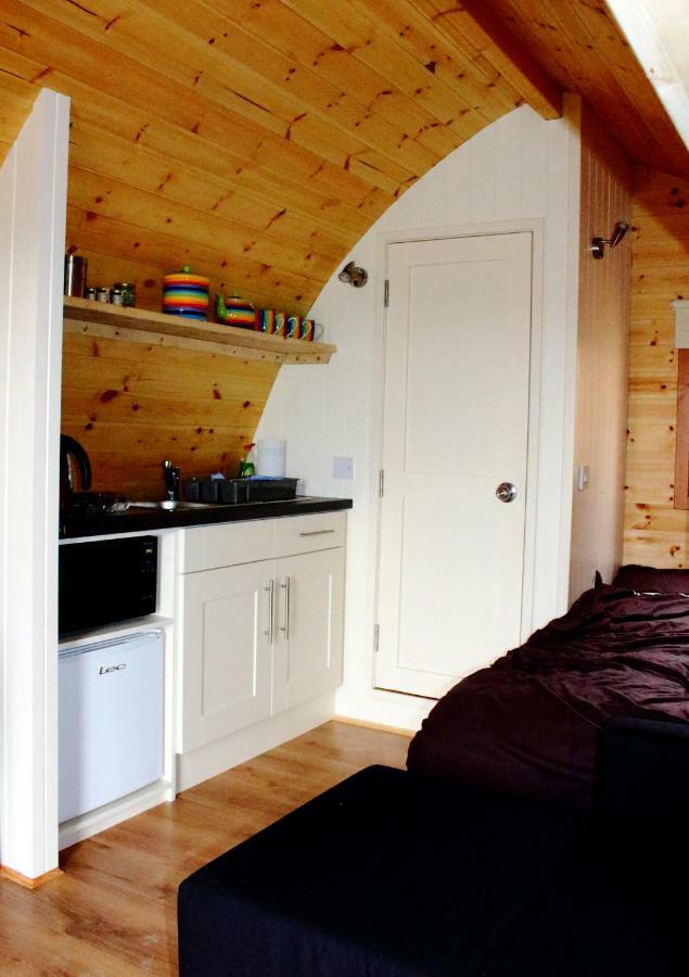 The Rainbow Pod Vila Milltown Malbay Exterior foto