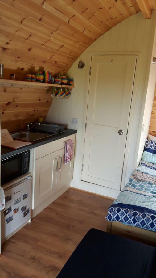 The Rainbow Pod Vila Milltown Malbay Exterior foto