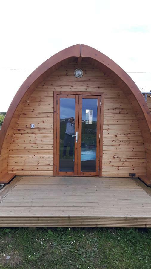 The Rainbow Pod Vila Milltown Malbay Exterior foto