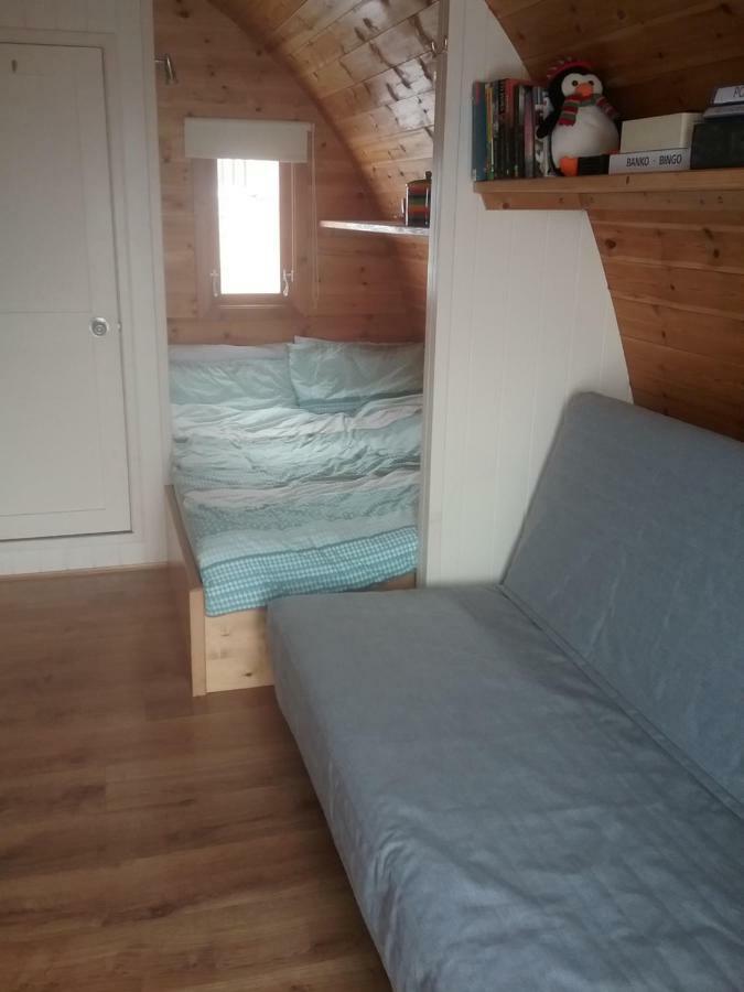The Rainbow Pod Vila Milltown Malbay Exterior foto